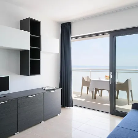 Beachside Flat Equipped With Everything Need *